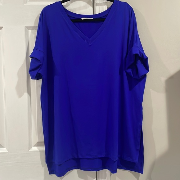 Zenana Outfitters Tops - Zenana Royal Blue T-shirt, V neck. Size XL. EUC- Like new. Gorgeous, soft shirt.